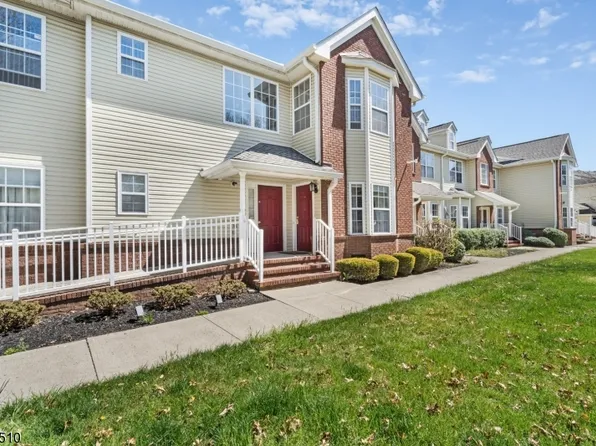 150 Forest Dr, Piscataway Twp., NJ 08854