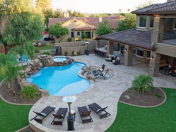 5th image of 357 N Cloverfield Cir