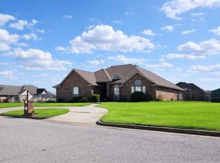 1611 Lady Ln, Shawnee, OK 74804