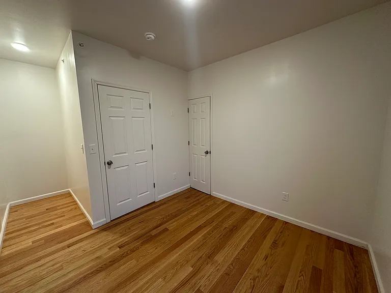31 Benkard Ave #3 — Photo 8