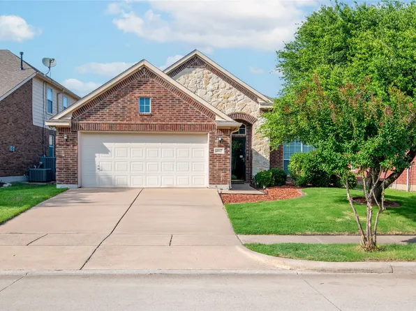 4017 Summerhill Ln, Fort Worth, TX 76244