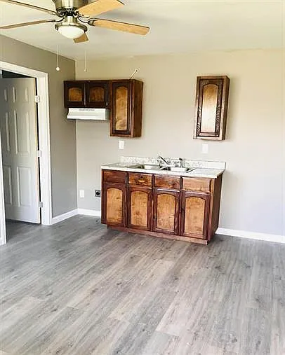 102 S Holland Ave — Photo 12