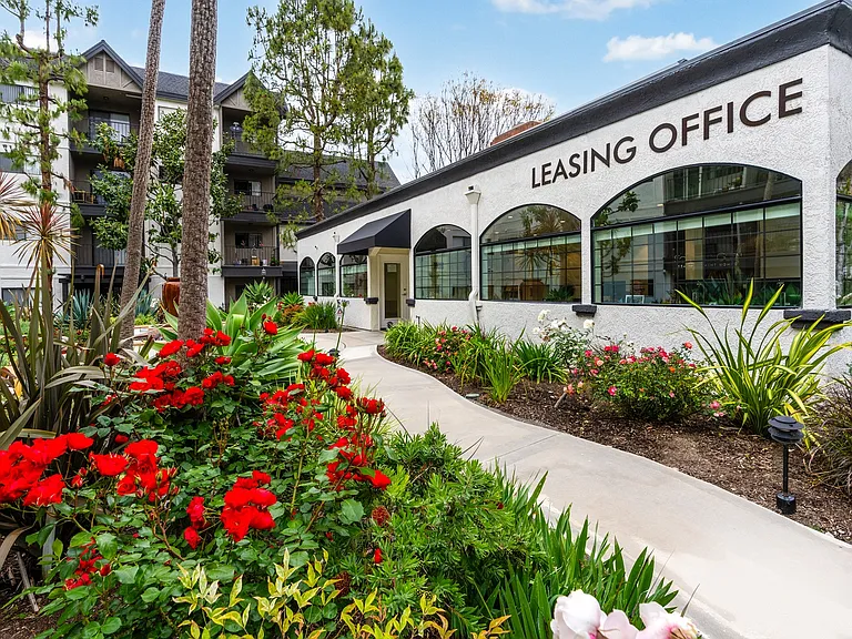 55+ FountainGlen Goldenwest Senior Apartments — Photo 35