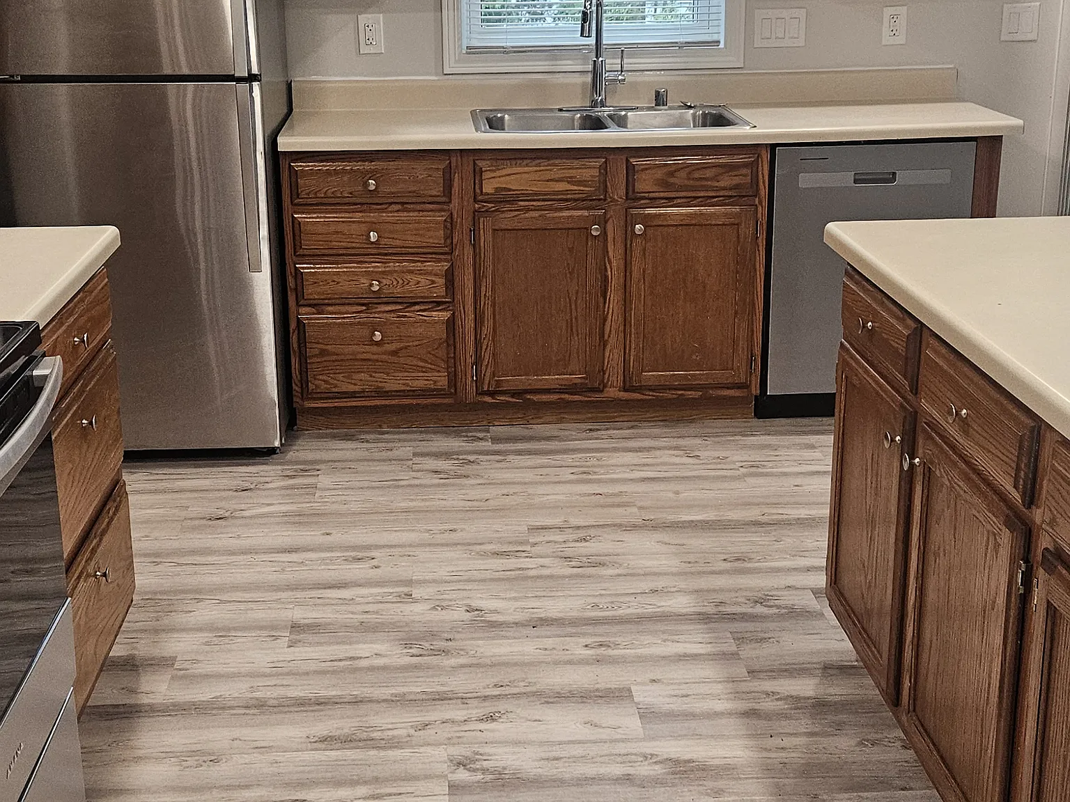 3 bed, 2.5 bath, 2314 sqft, $2,300 — Photo 4