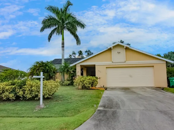 651 SE Starflower Avenue, Port St Lucie, FL 34983