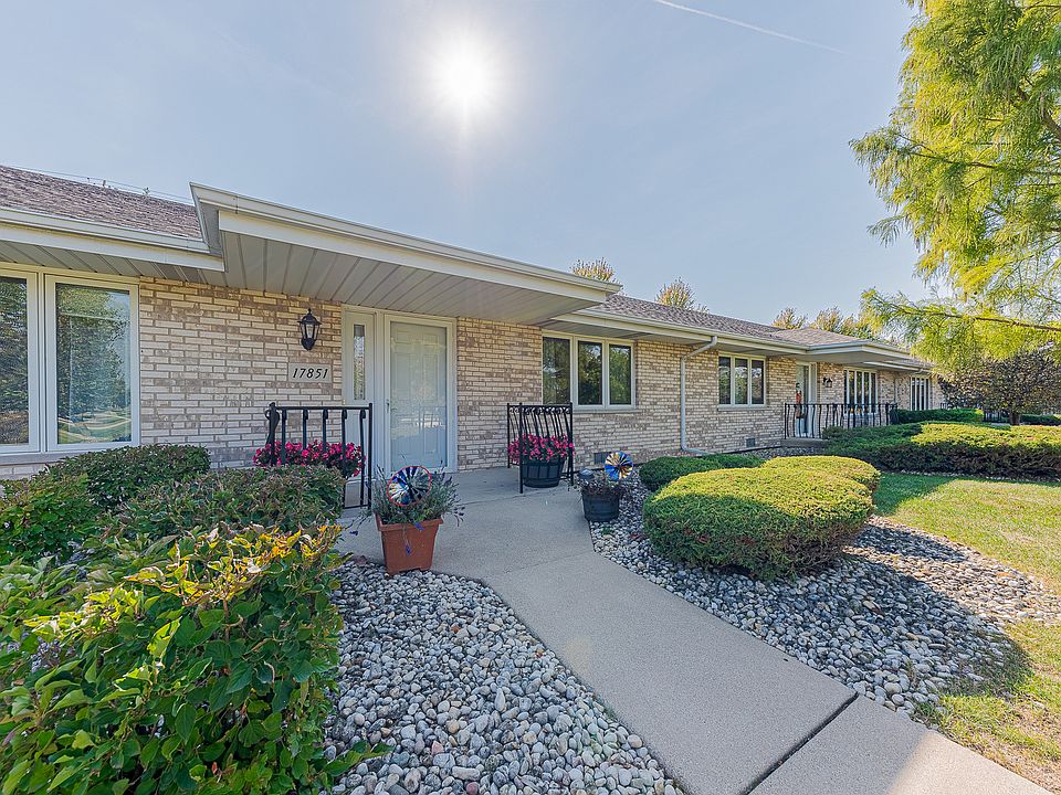 1st image of 17851 Columbus Ct #20
