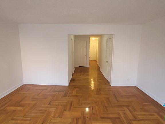 4th image of 1775 Clay Ave #H1