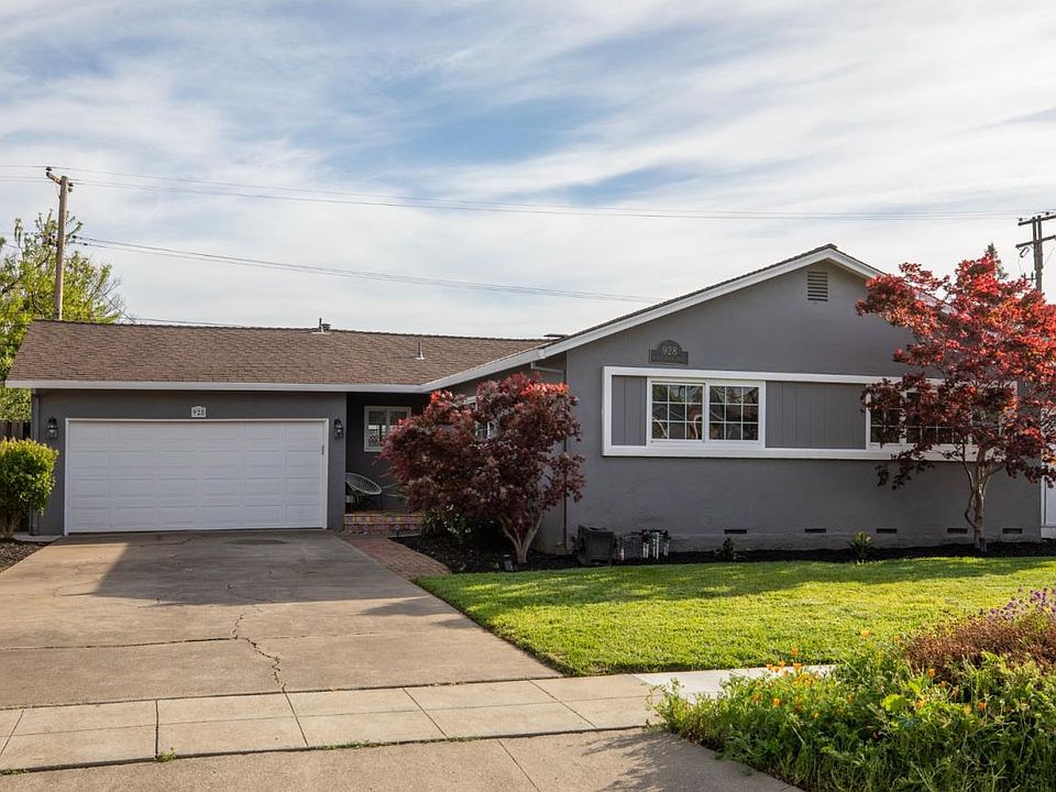 1st image of 928 Kingfisher Dr