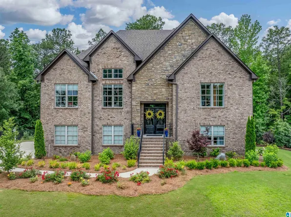 205 Grey Oaks Dr, Pelham, AL 35124