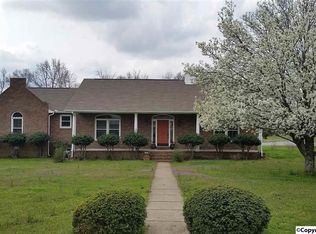 182 Bellview Rd, Taft, TN 38488