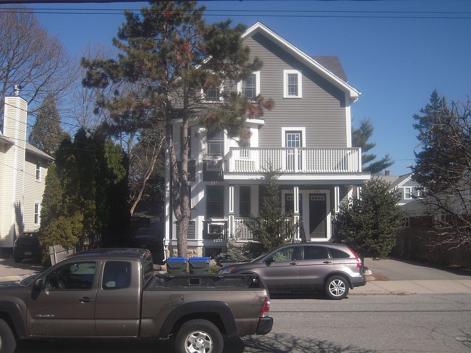 1st image of 207 Cole Ave #2