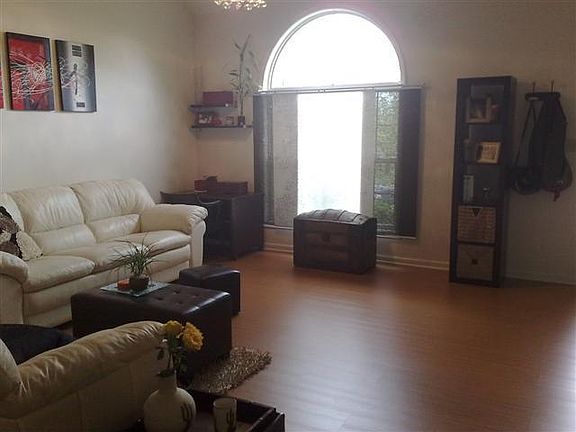 5th image of 3360 Emerson Woods