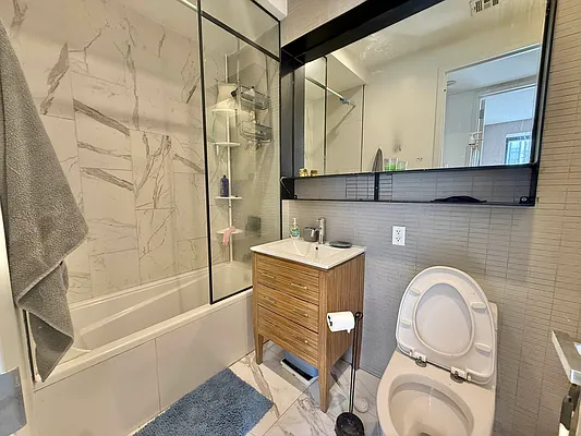 Rented by ERNY LLC | media 12