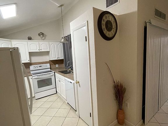 5th image of 7414 Bellows Falls Ln