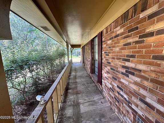 2nd image of 3918 Forest Lake Dr