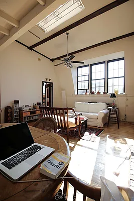 Rented by City Connections Realty | media 18