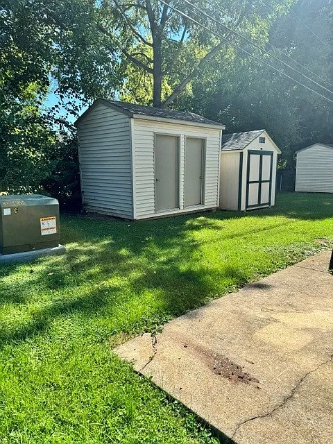 2 bed, 1.5 bath, 2584 sqft, $1,700 — Photo 3