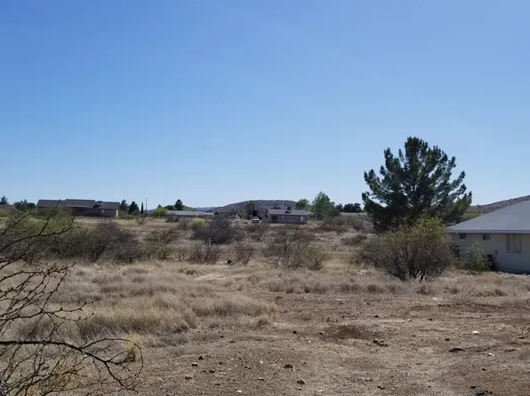 20105 E Prickly Pear Dr, Mayer, AZ 86333