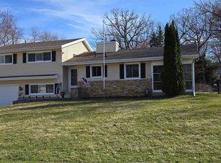 317 Meadow Ln, Deforest, WI 53532