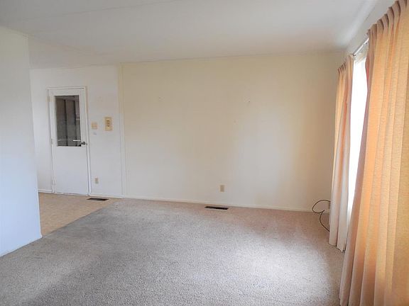 3rd image of 510 Lawndale Dr