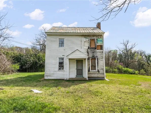 606 E Springfield Rd, High Point, NC 27263