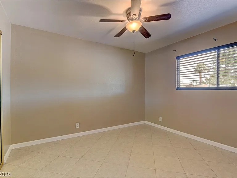3896 Acapulco Ave — Photo 19