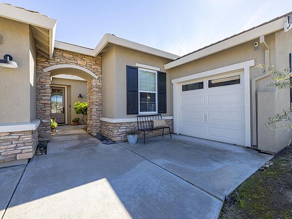 3rd image of 336 Kristen Way