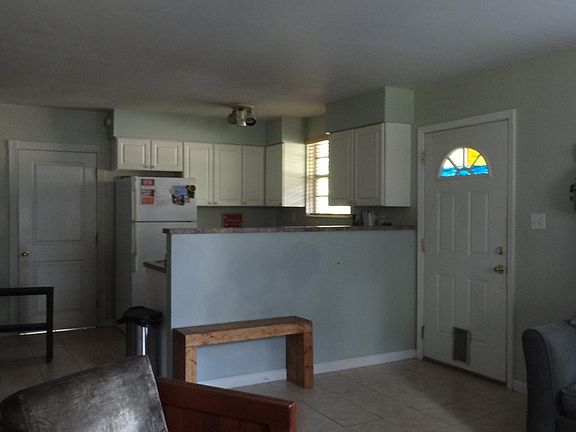 5th image of 3081 SE 18th Ave