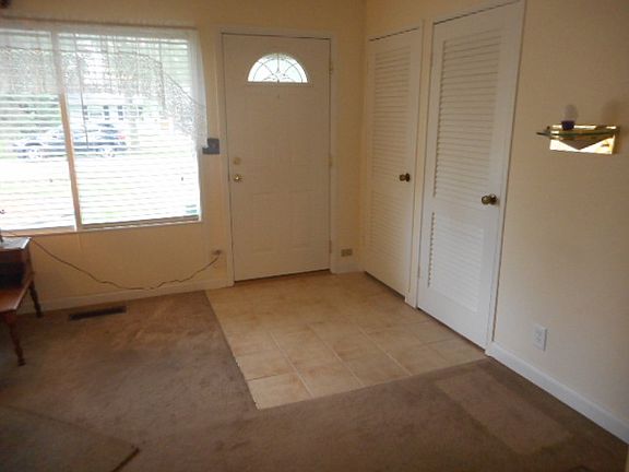 3rd image of 153 Benton Ave