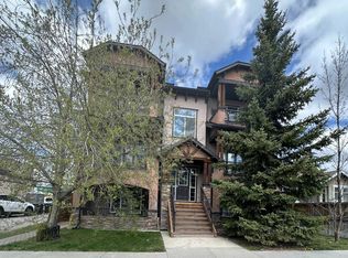 110 12th Ave NE #102, Calgary, AB T2E0Z9