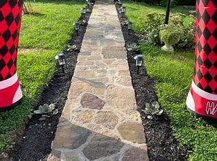 8336 Shelbyville Rd, Simpsonville, KY 40067