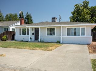 629 W C St, Dixon, CA 95620