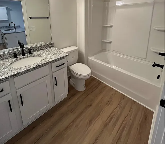 402 Portland Blvd — Photo 3