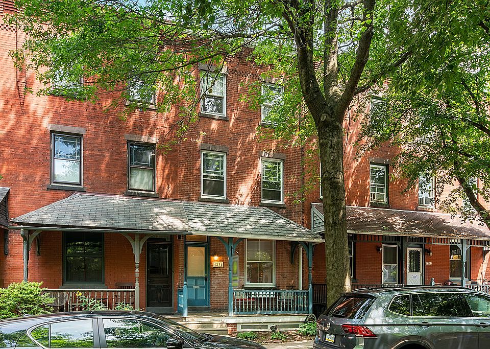 2nd image of 4231 Regent Sq