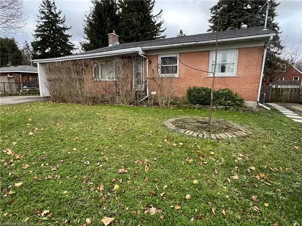 62 Sunnyhill Rd, Cambridge, ON N3C 1J4