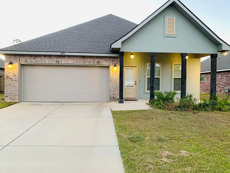 6893 Summerset Dr — Photo 2