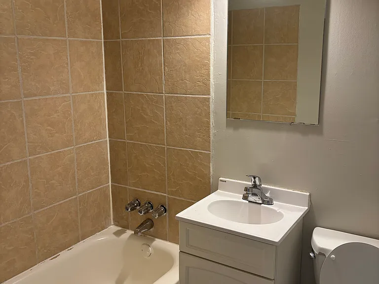 2210 7th Ave E #302 — Photo 12