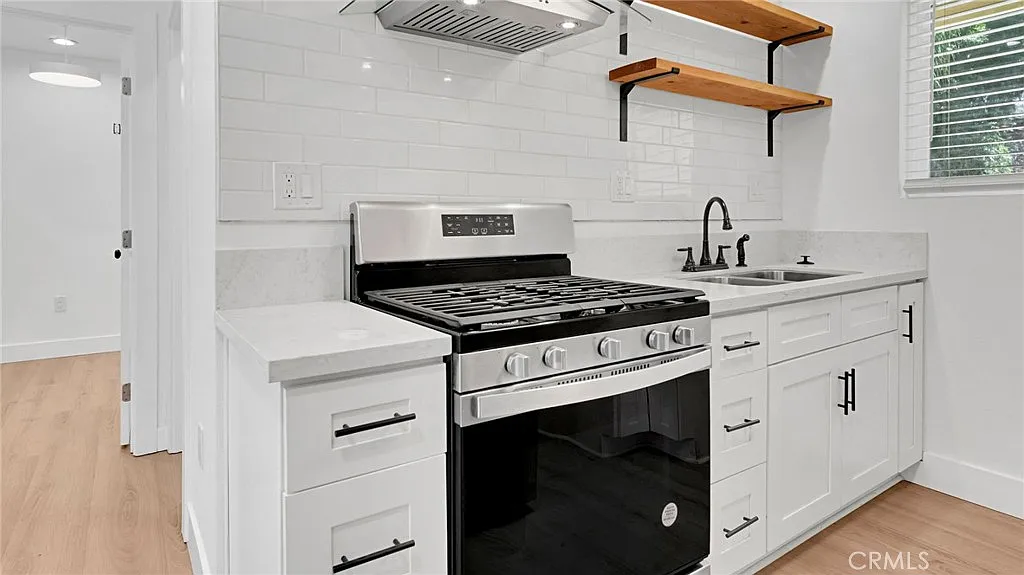 1 bed, 490 sqft, $1,800 — Photo 3