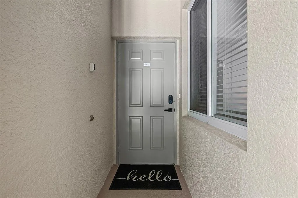 2 bed, 2.0 bath, 1156 sqft, $2,200 — Photo 3