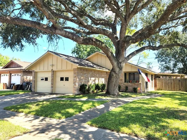 514 Camelot Dr, Victoria, TX 77901