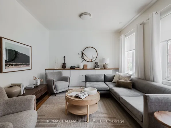 31 Carnahan Ter, Toronto, ON M4E 0B1