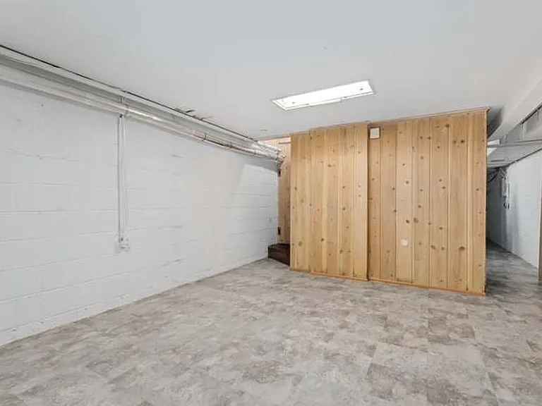 1316 4th St SW — Photo 35