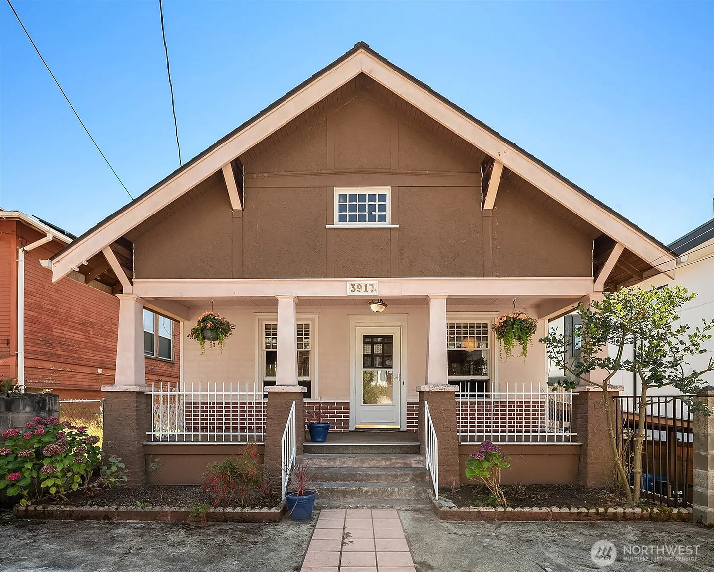 3917 S Hudson Street photo 1