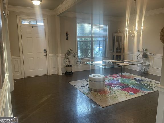 2nd image of 615 Birkdale Dr
