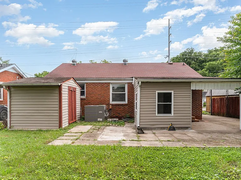 6117 Morrow Rd — Photo 14