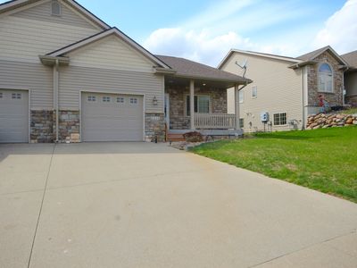 2230 Fountain Crest Dr, Pleasant Hill, IA, 50327