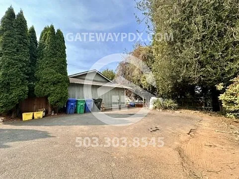 3126 SE Gladstone St — Photo 2