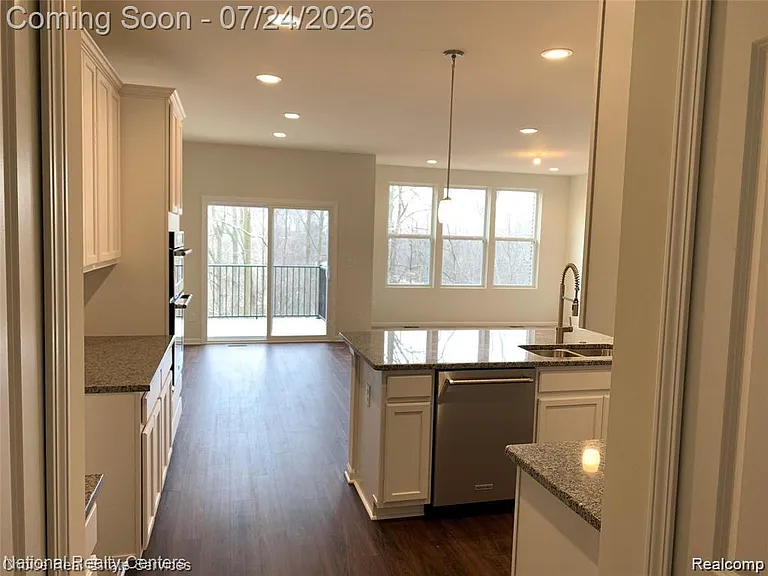 43683 Chancellor Ln — Photo 4