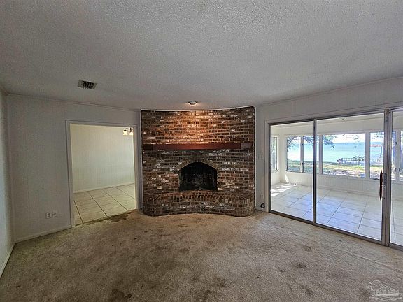 3rd image of 4164 Sandy Bluff Dr W