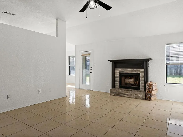 4803 Topsey Dr — Photo 2